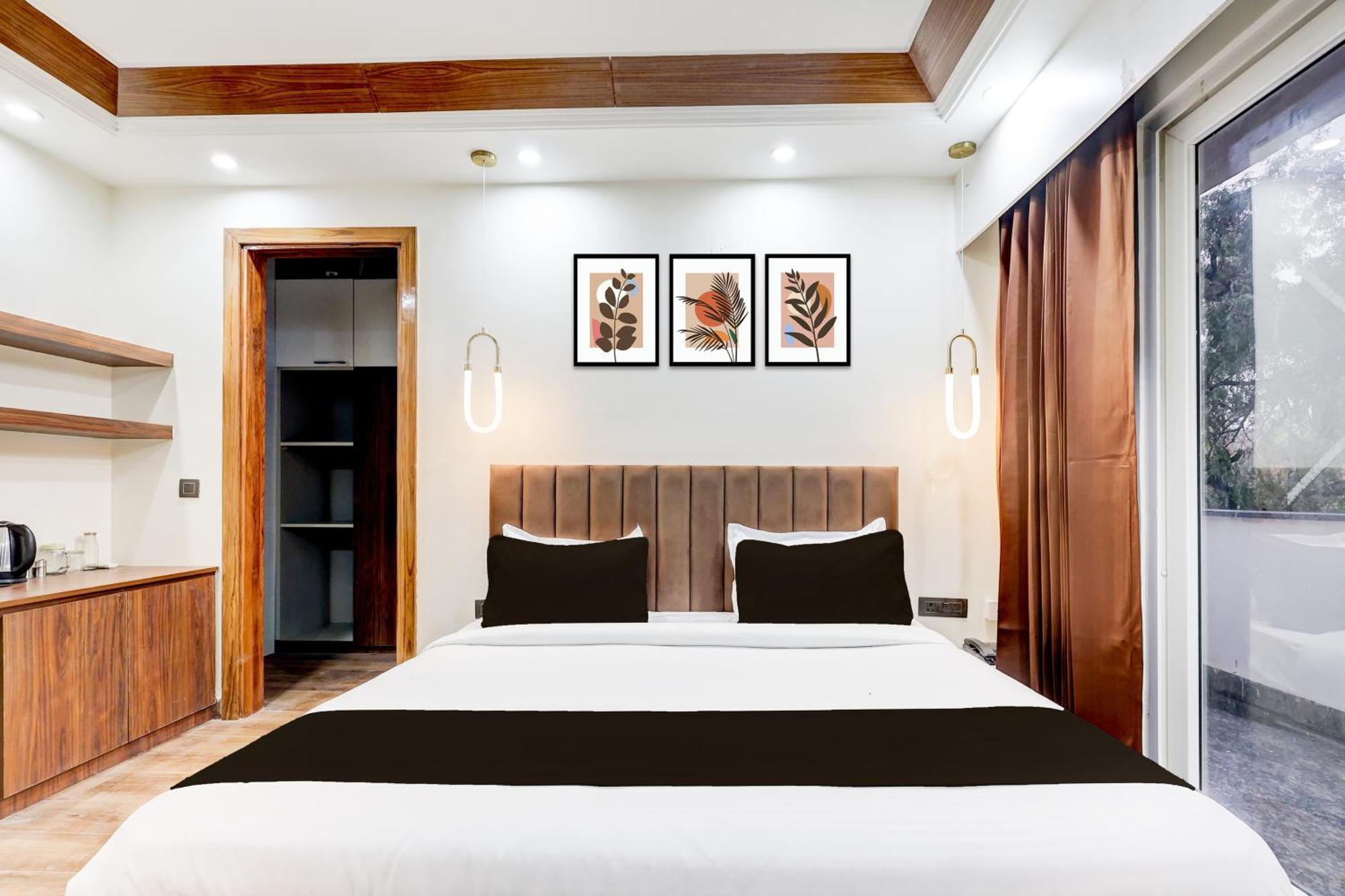 Super Hotel O Sector 43 Gurgaon Dış mekan fotoğraf