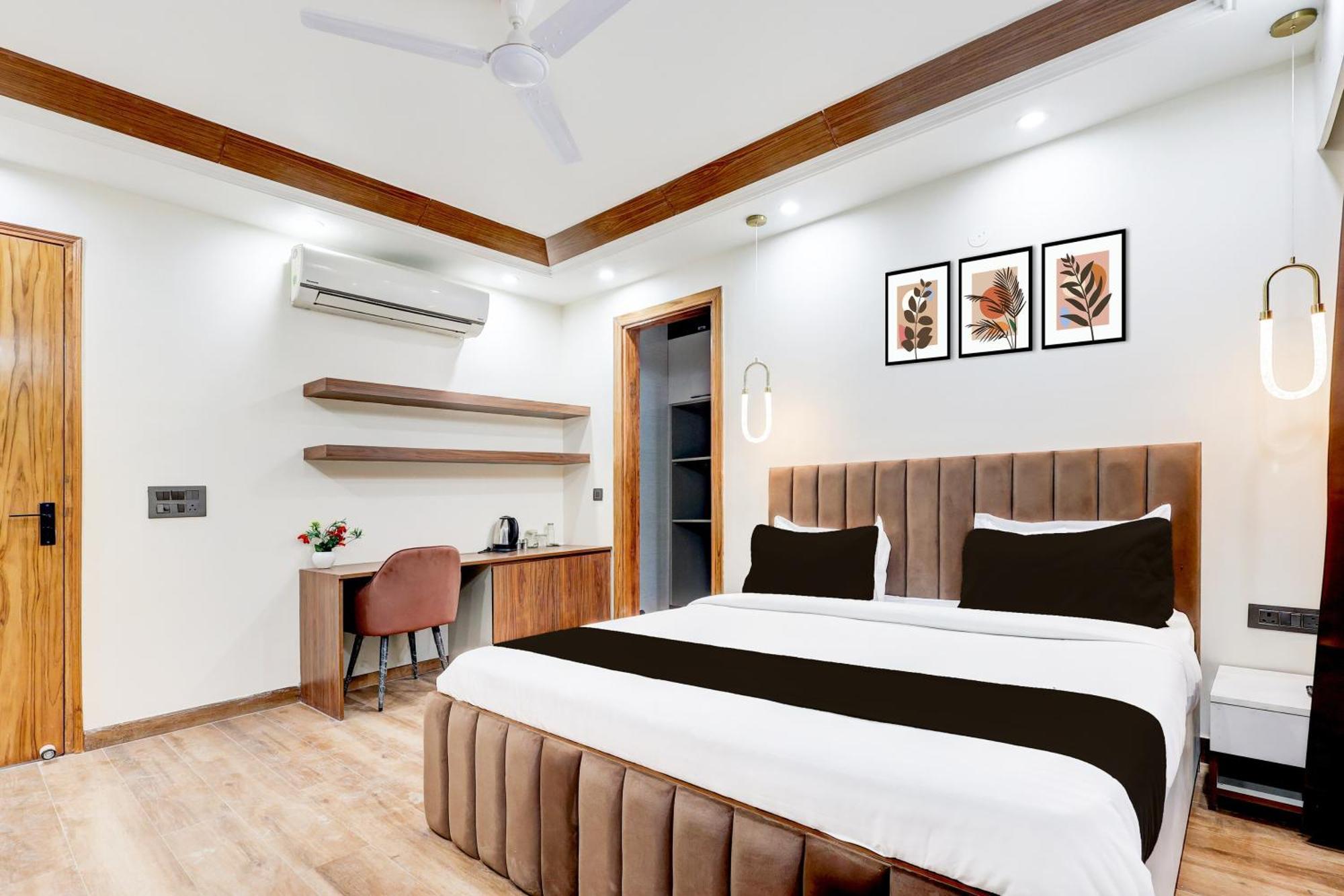 Super Hotel O Sector 43 Gurgaon Dış mekan fotoğraf