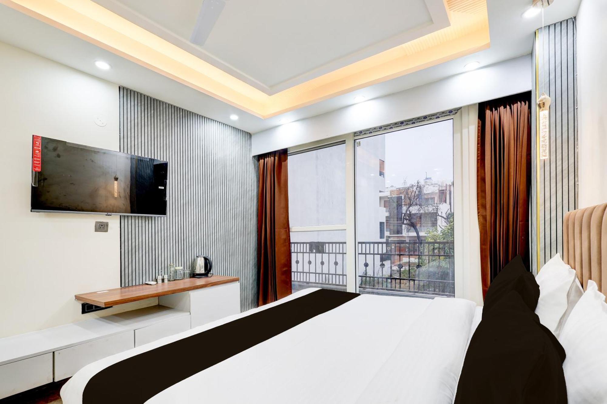 Super Hotel O Sector 43 Gurgaon Dış mekan fotoğraf