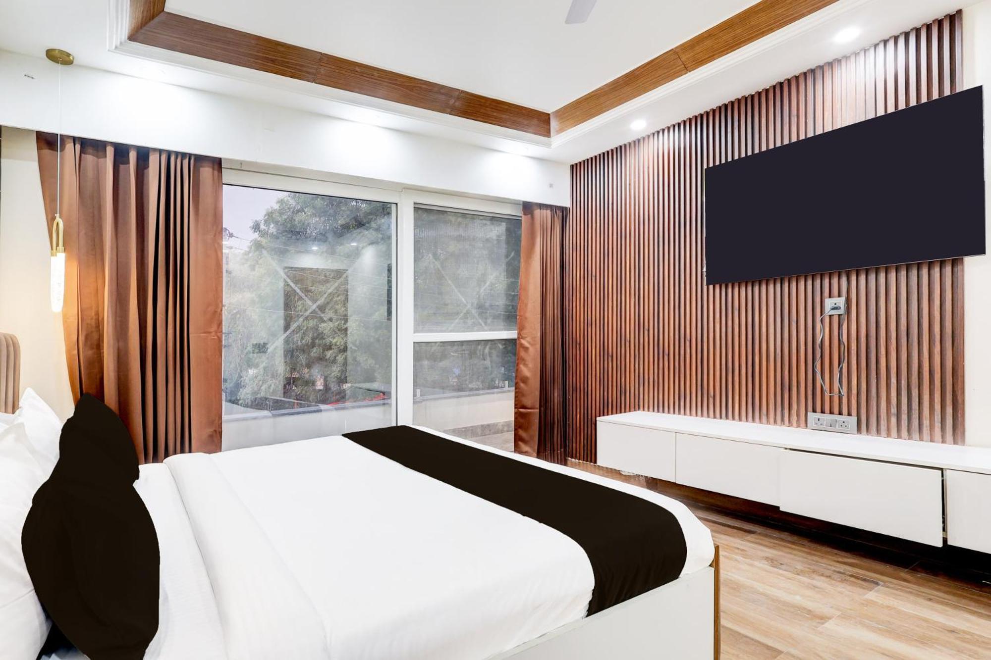 Super Hotel O Sector 43 Gurgaon Dış mekan fotoğraf